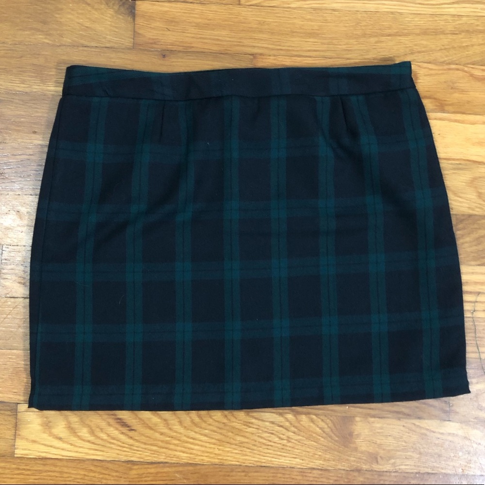 Gap skirt